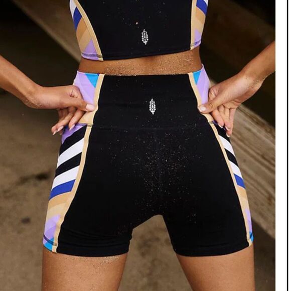 FP MOVEMENT LADIES BIKE SHORTS FOR THE NEVER BETTER COLLECTION ULTRA SOFT NWOT - Picture 5 of 10